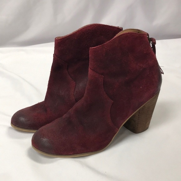 bp Shoes - BP Burgundy heeled booties